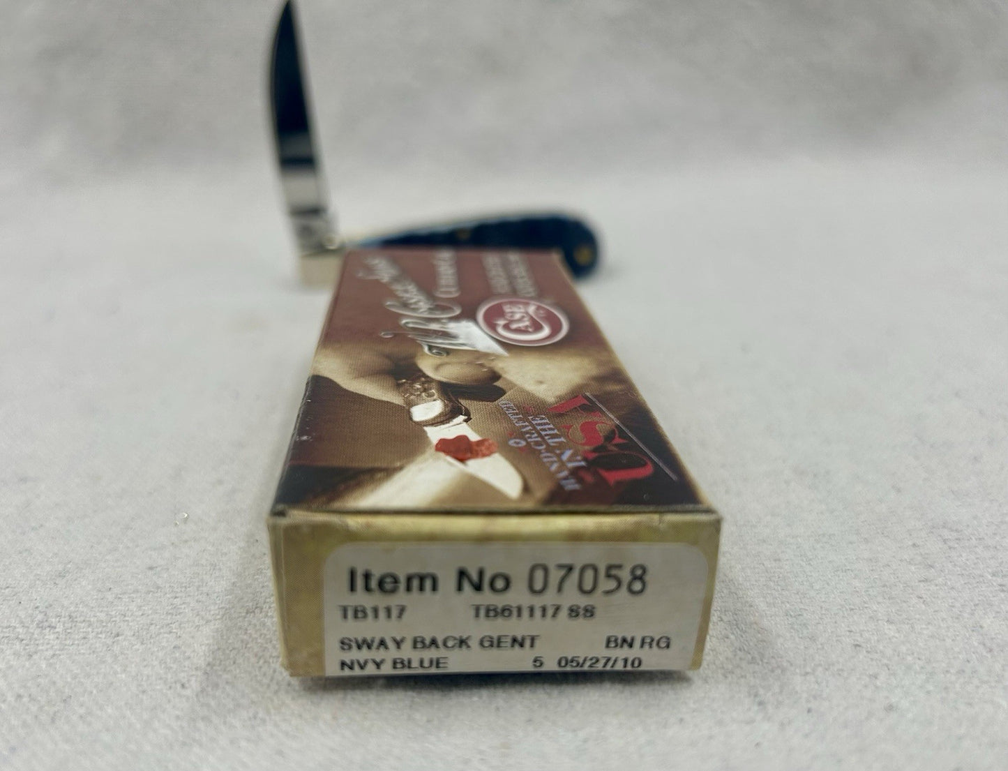 2010 Case Tony Bose - Sway Back Gent - Navy Blue Jigged Bone