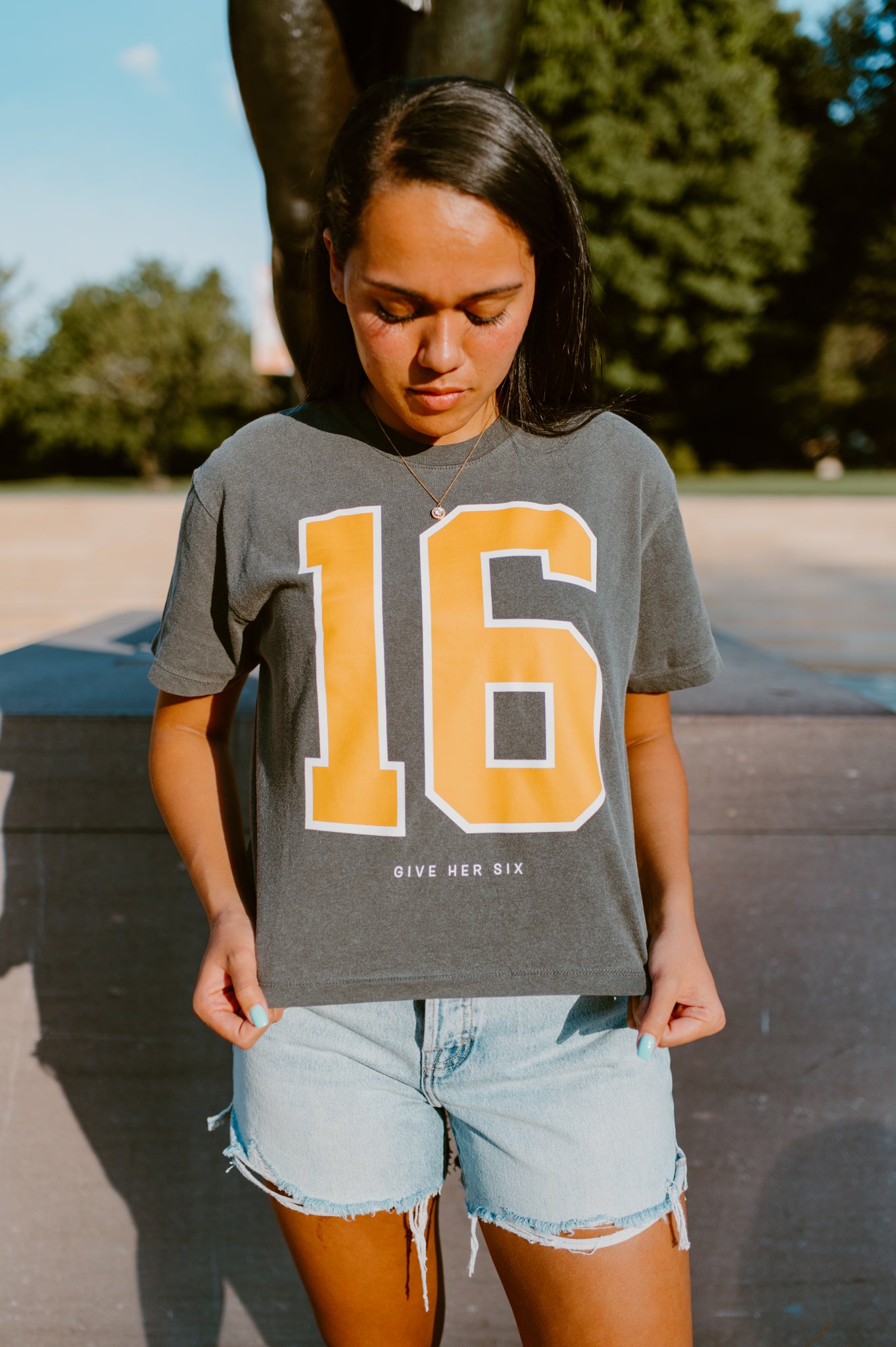 16 Pepper Cropped Tee
