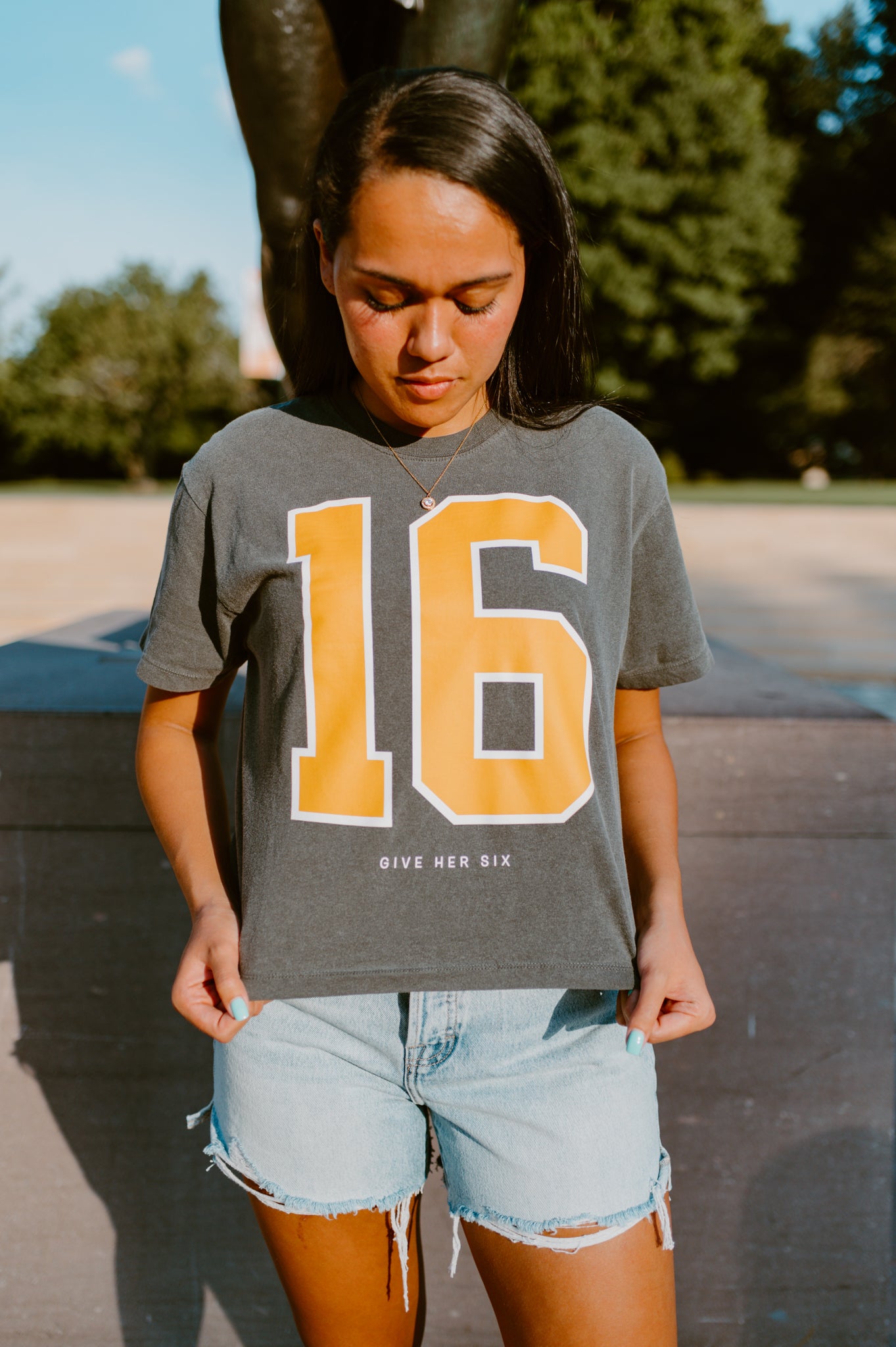 16 Pepper Cropped Tee