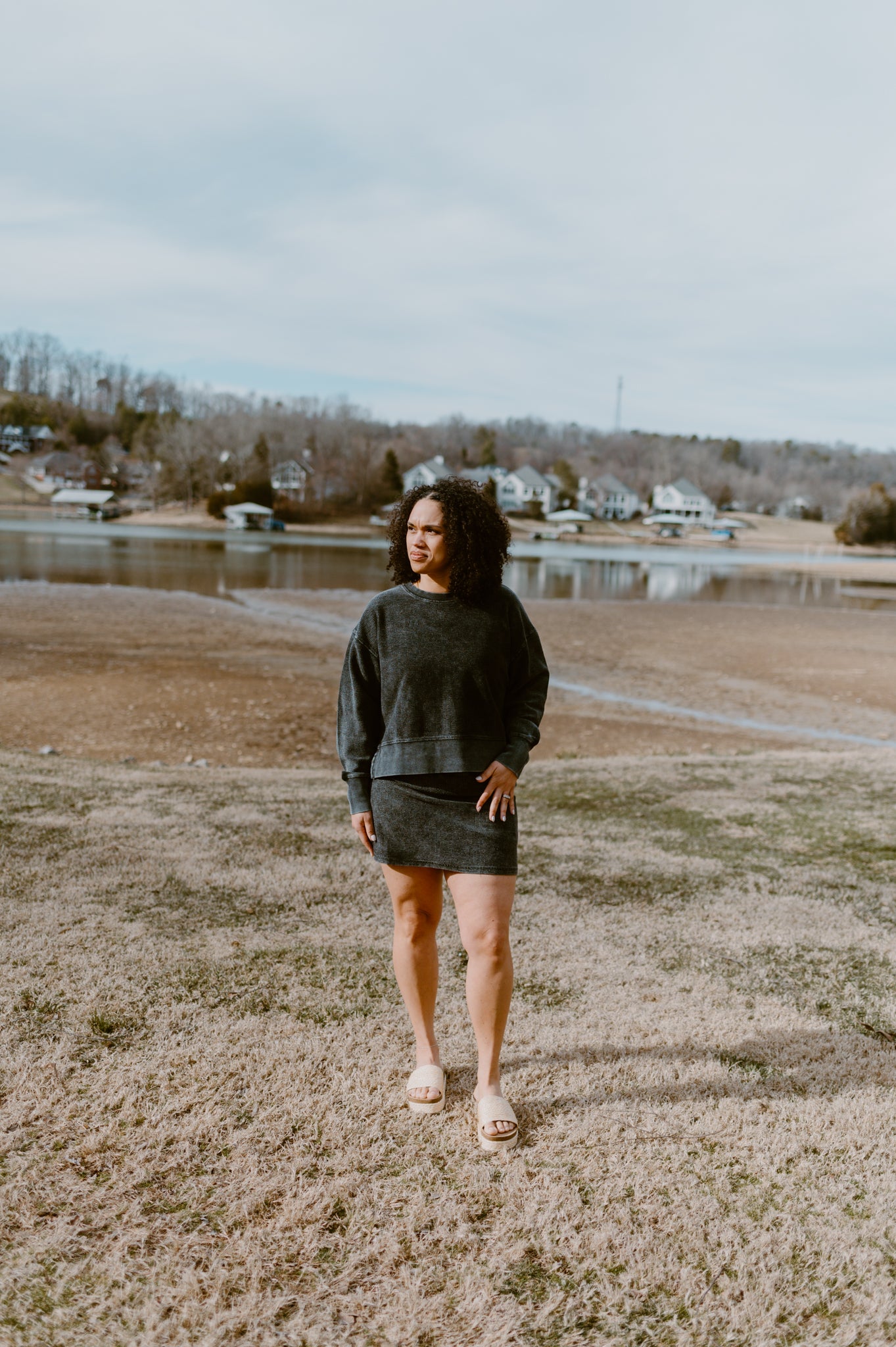 Crop Side Slit Corded Crew | Charcoal