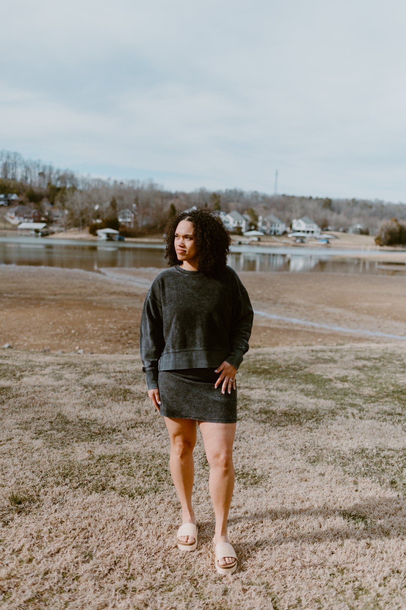 Crop Side Slit Corded Crew | Charcoal