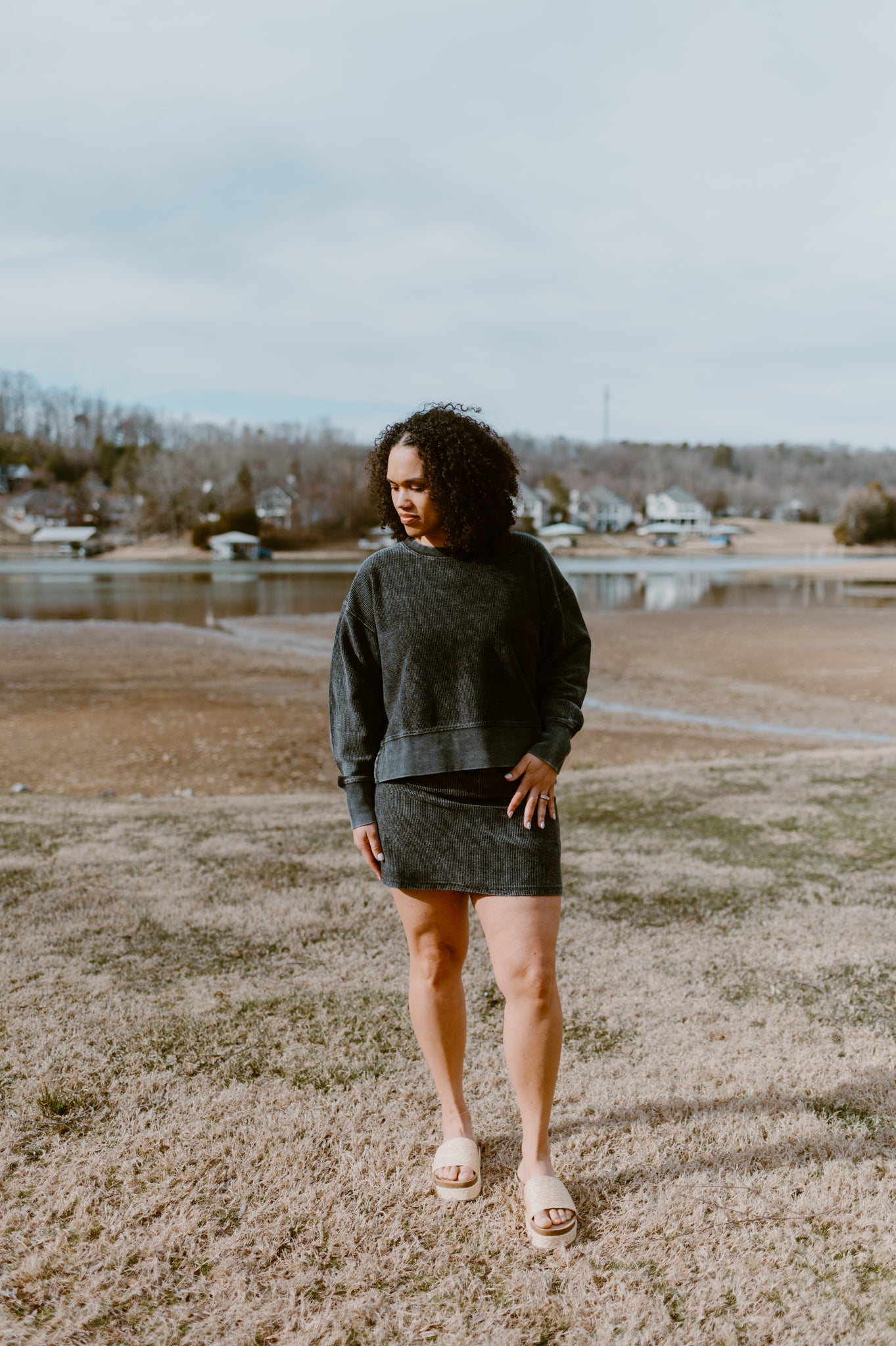 Crop Side Slit Corded Crew | Charcoal
