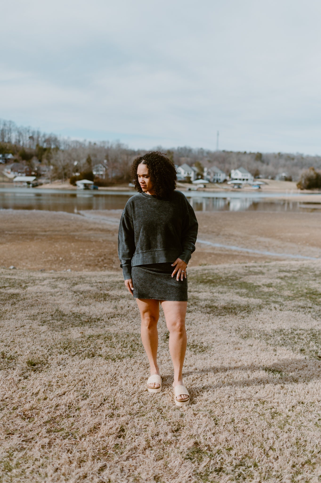 Crop Side Slit Corded Crew | Charcoal