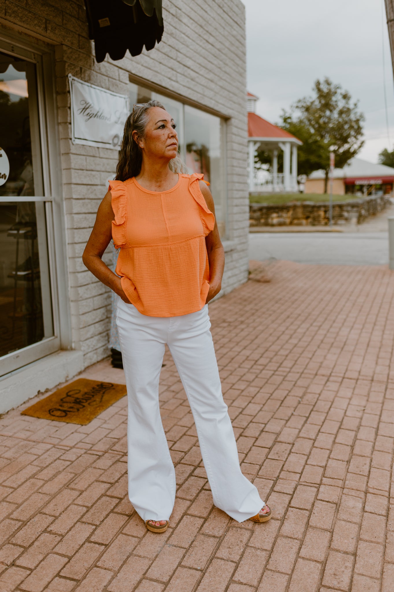New In Linen Ruffle Sleeve Top