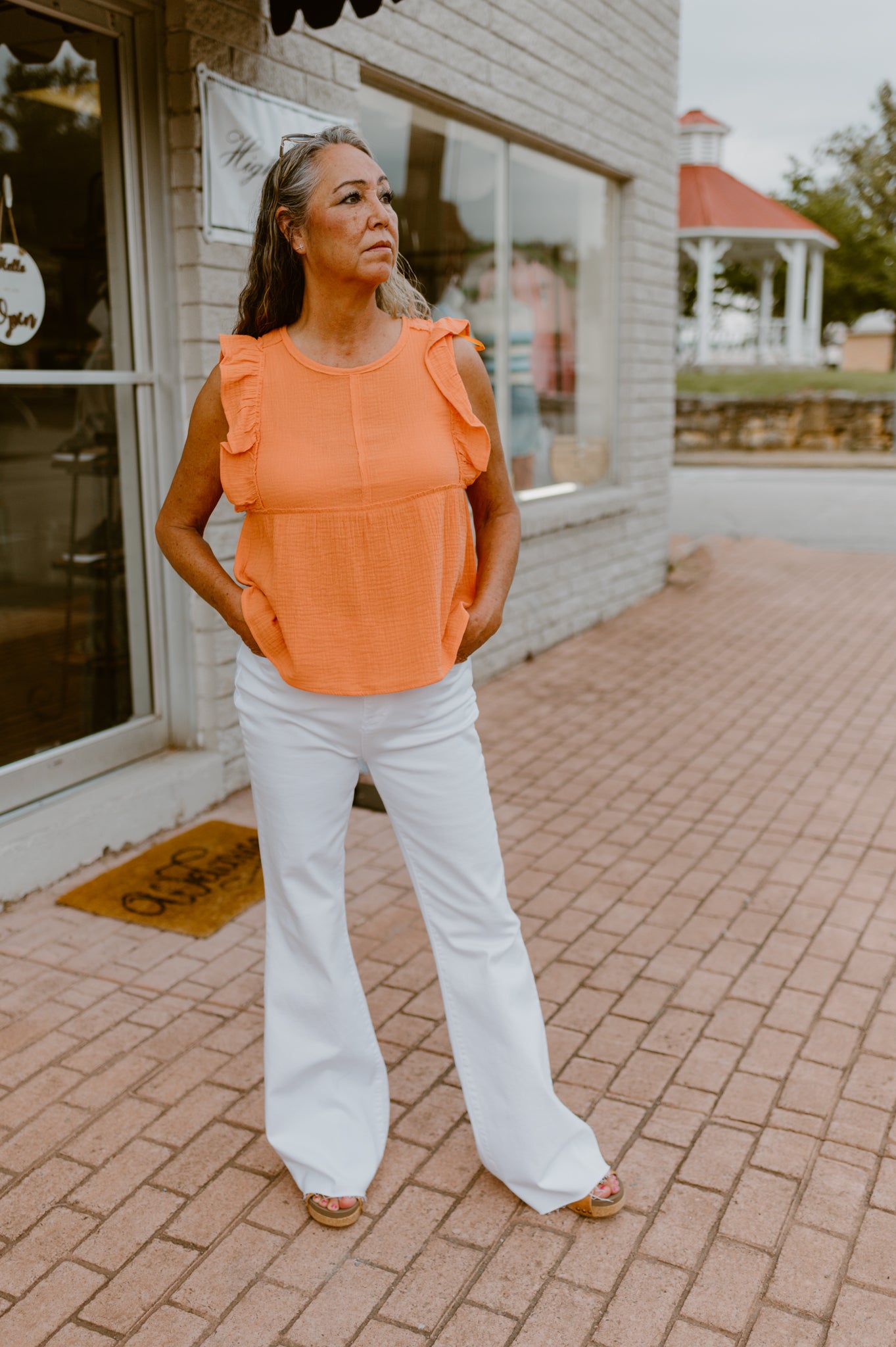 New In Linen Ruffle Sleeve Top