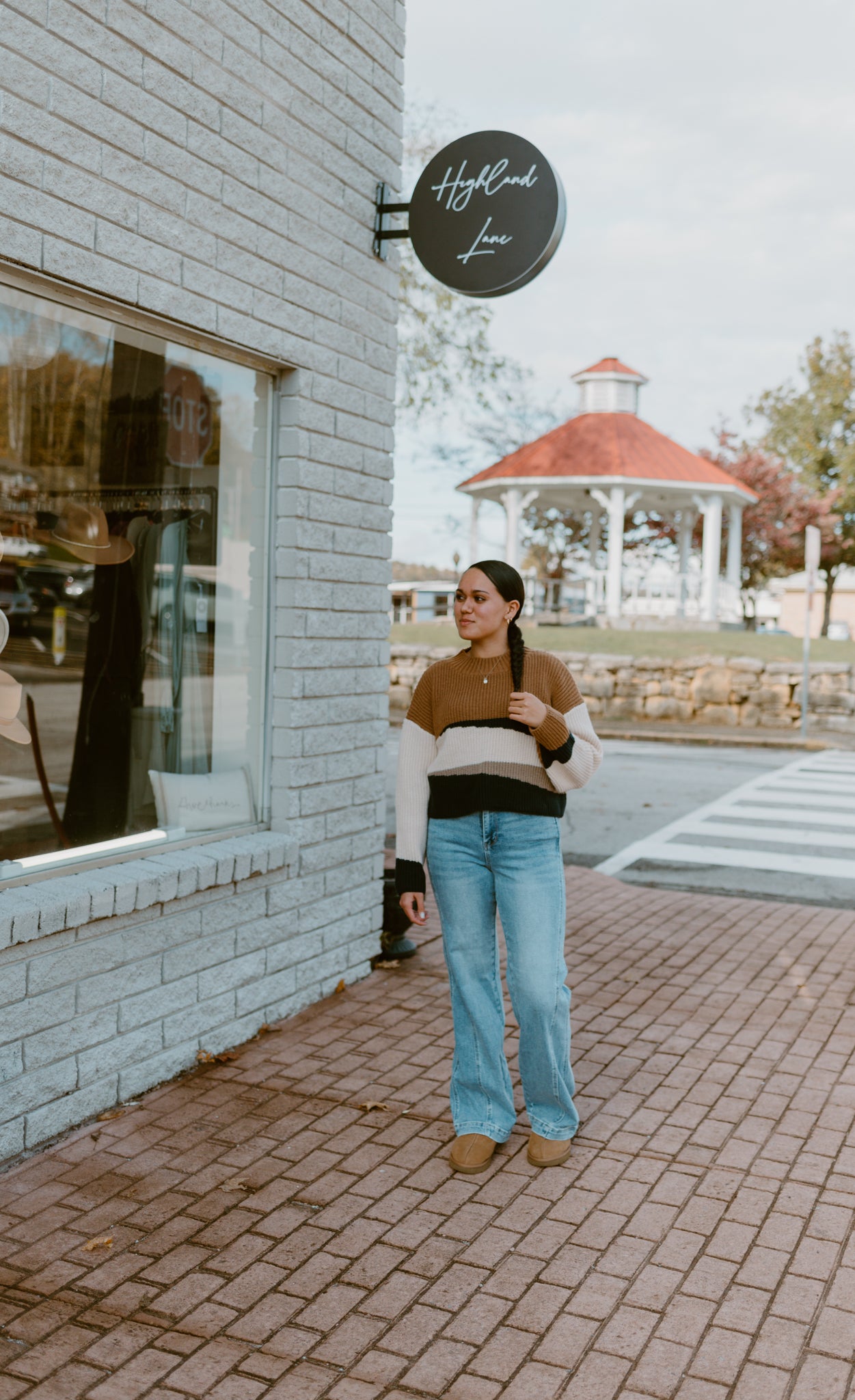 Maple Lane Colorblock Cropped Sweater