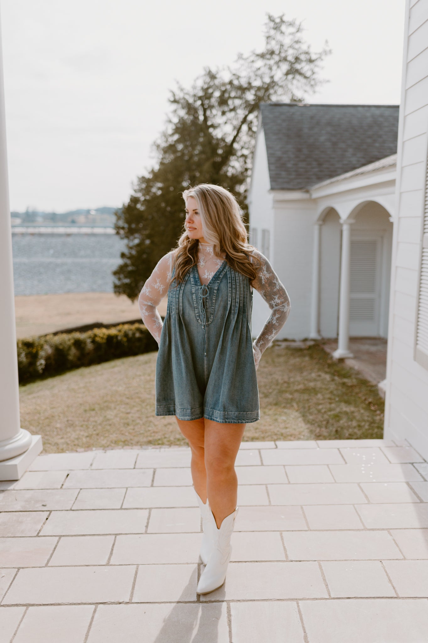 TIE WITH PLEATED DENIM ROMPER: M