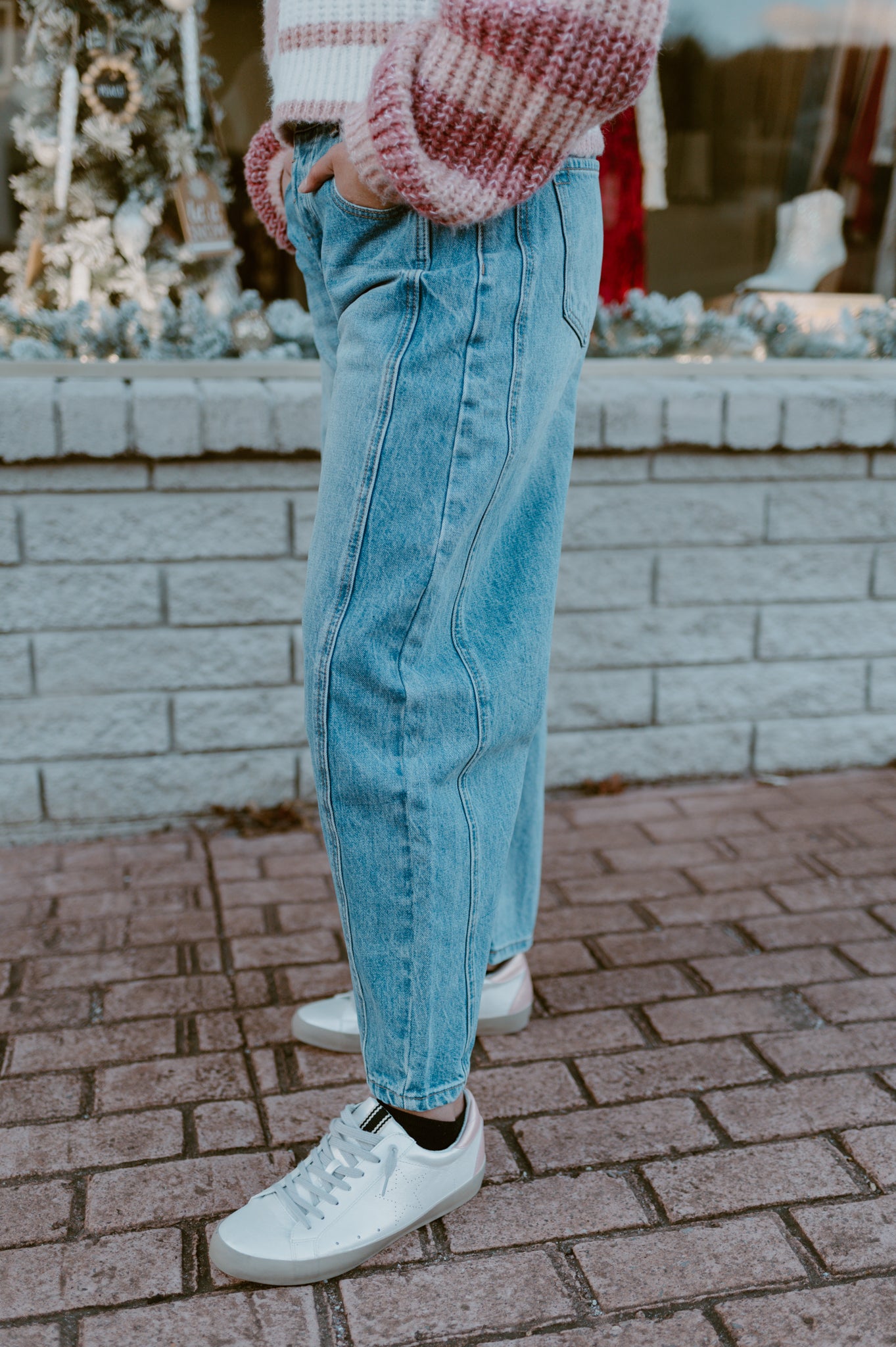 Eesome Barrel Mineral Washed Jeans
