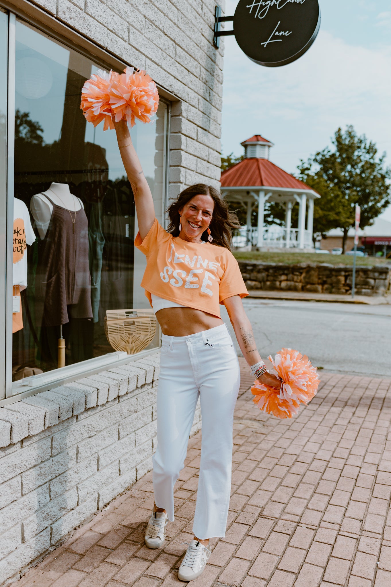 TN Graphic Crop Tee