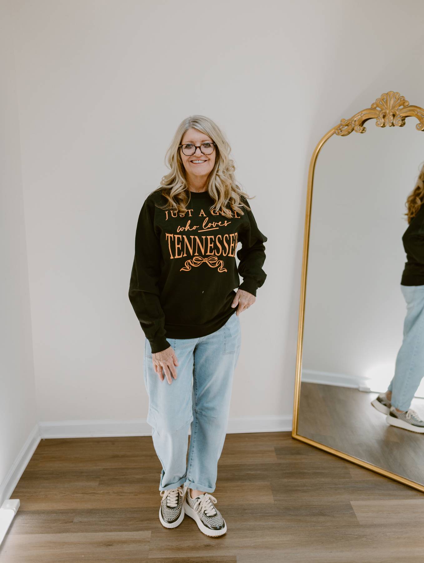 Girl Who Loves TN | Sweatshirt
