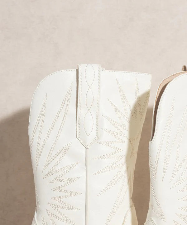 Emersyn Boots | White