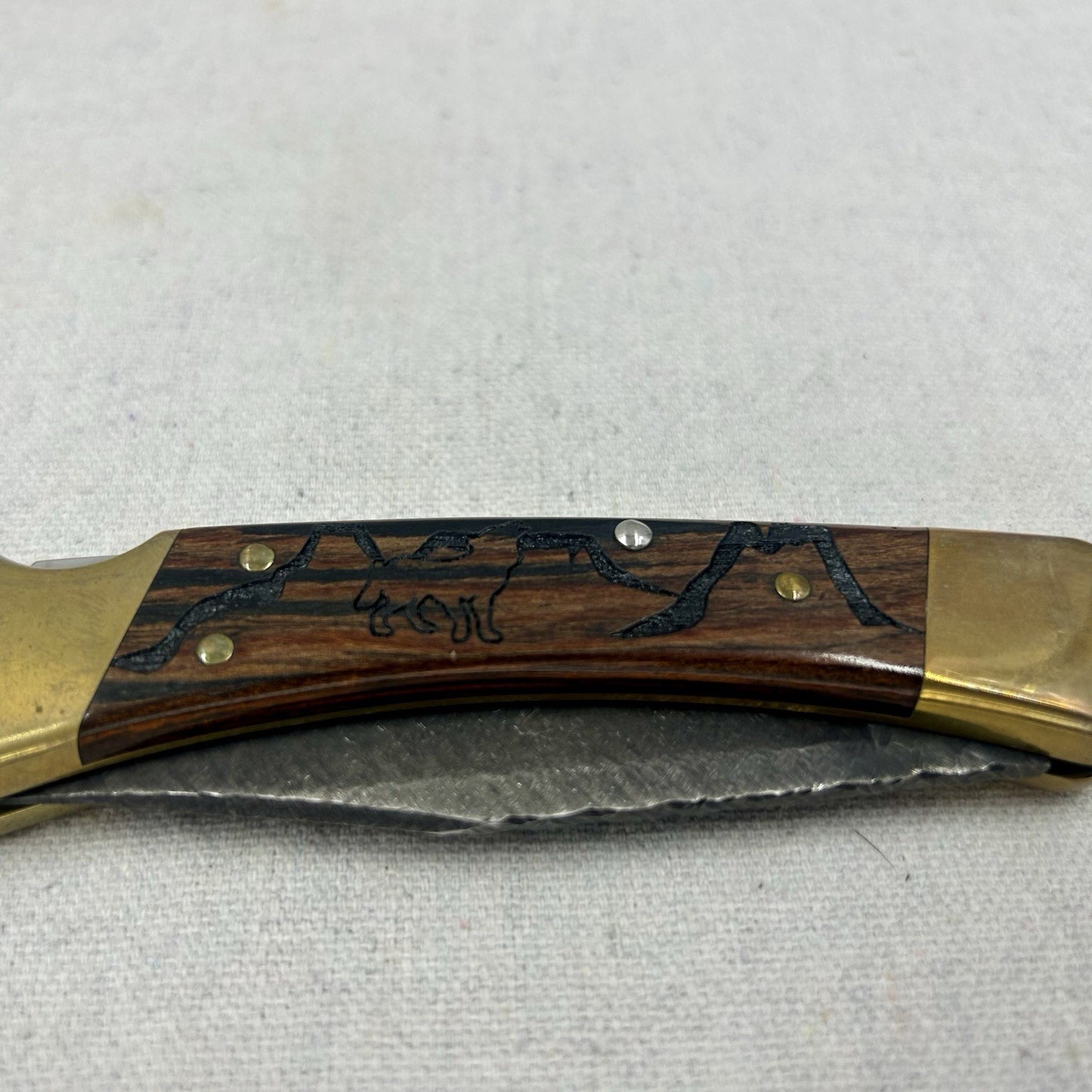 2008 Buck 110 USA David Yellowhorse “Wolf Valley” Native Steel Knife W/ Pouch