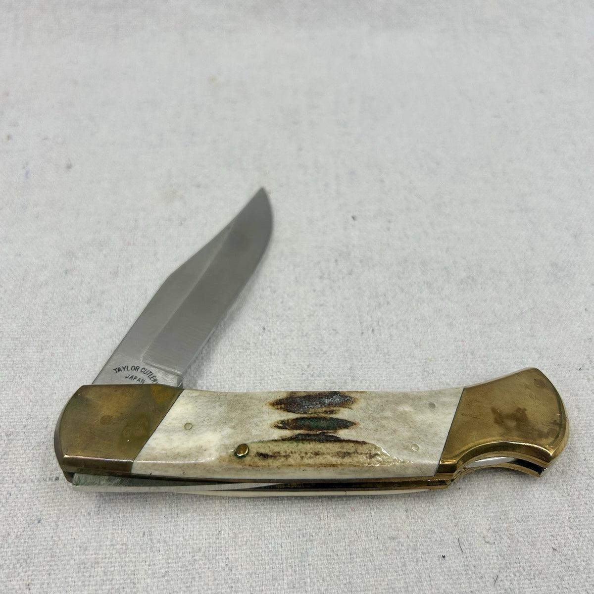 Vintage Taylor Cutlery - Elk Horn - John Wayne Lockback Knife - Japan