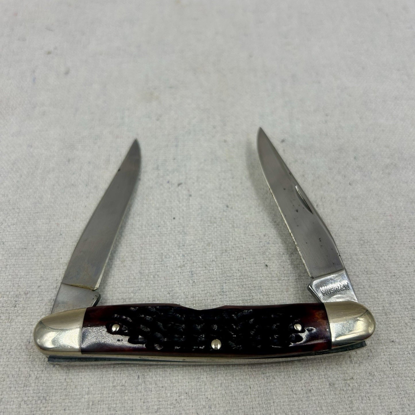 Case XX  1976 4Dot Muskrat Knife Red Bone Handles Vintage