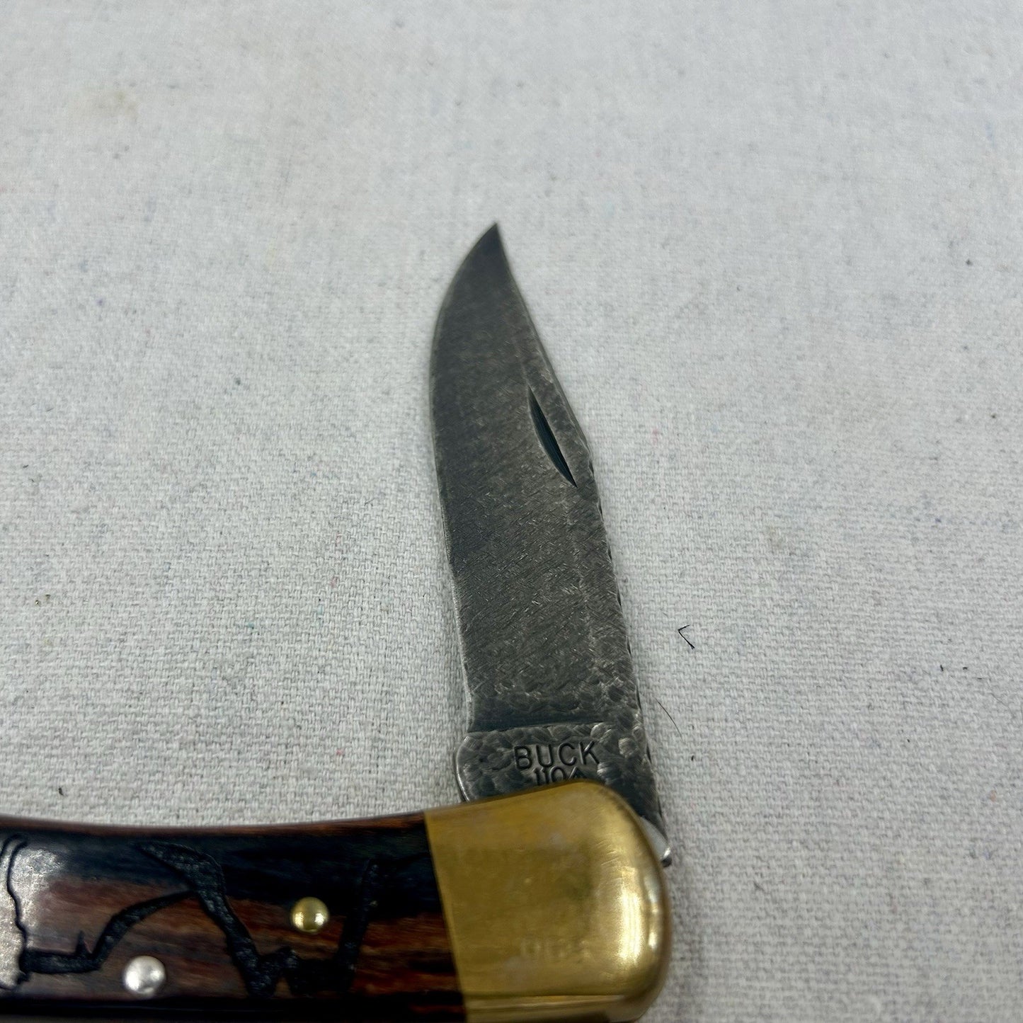 2008 Buck 110 USA David Yellowhorse “Wolf Valley” Native Steel Knife W/ Pouch