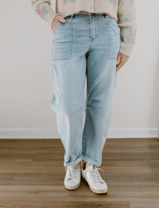 Risen Patch Pocket Barrel Jeans | Light Wash