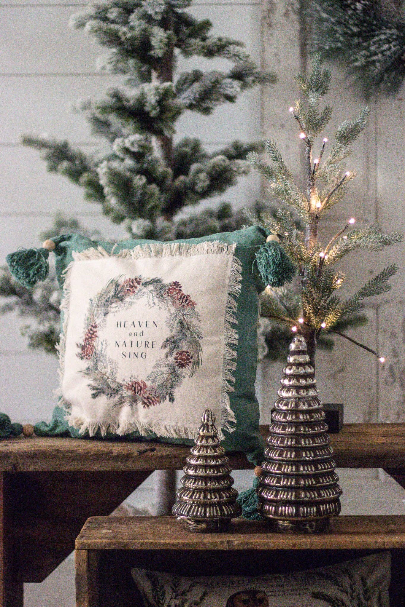 Heaven and Nature Sing Pillow | Green