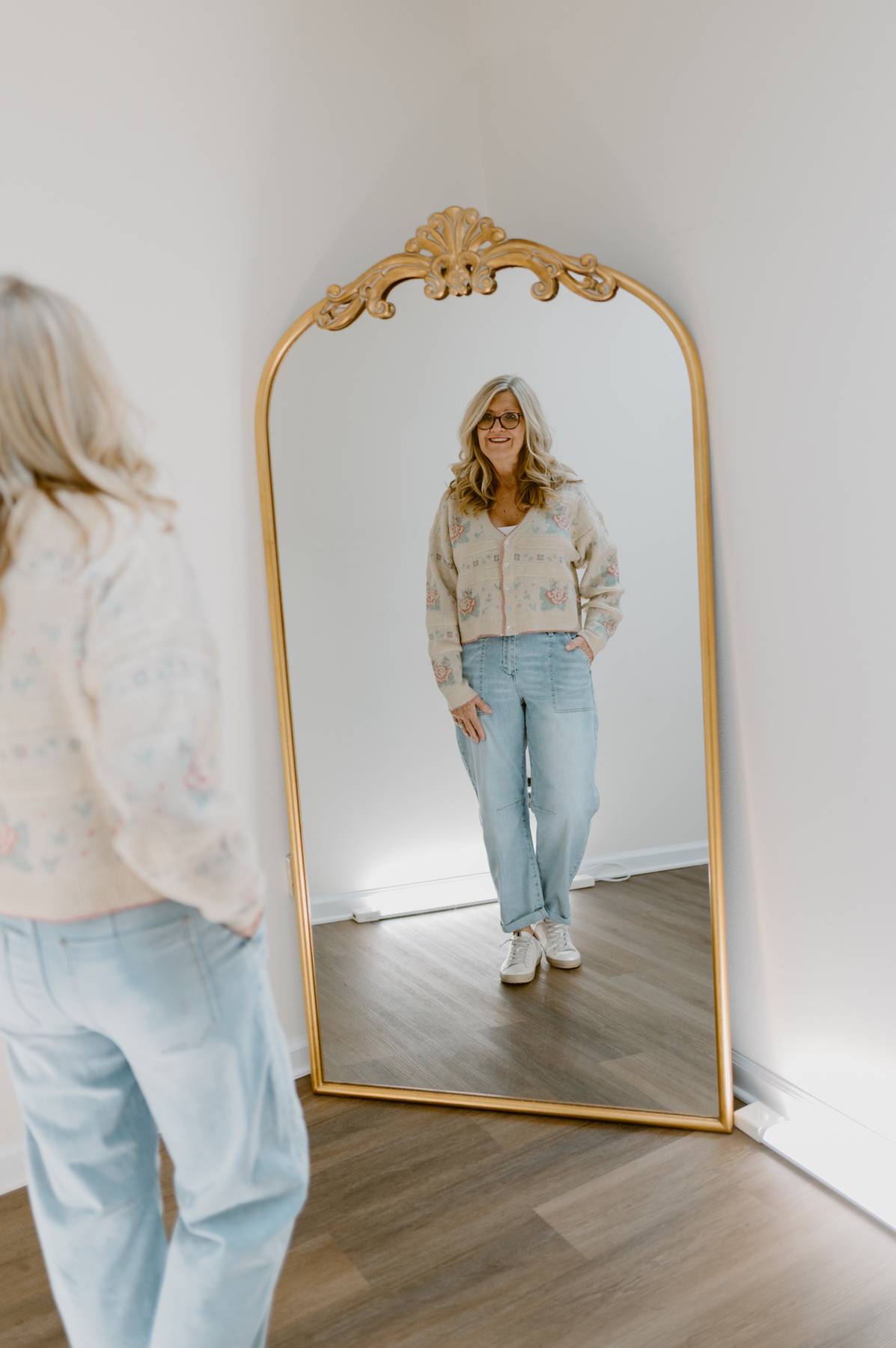 Risen Patch Pocket Barrel Jeans | Light Wash