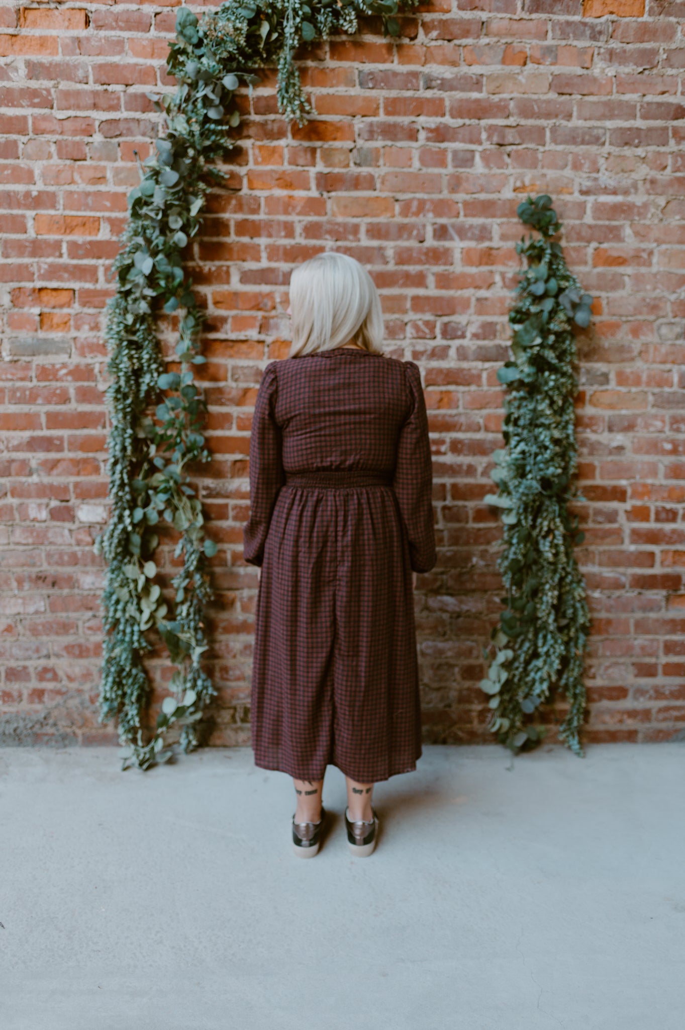 V-Neck Smocking Long Sleeve Plaid Midi Dress | Red