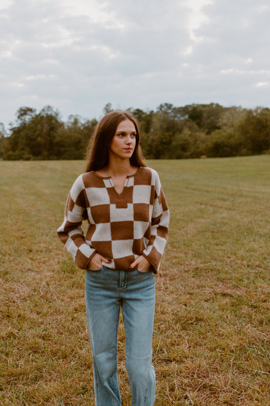 Checkered Crew Neck Sweater| Mocha