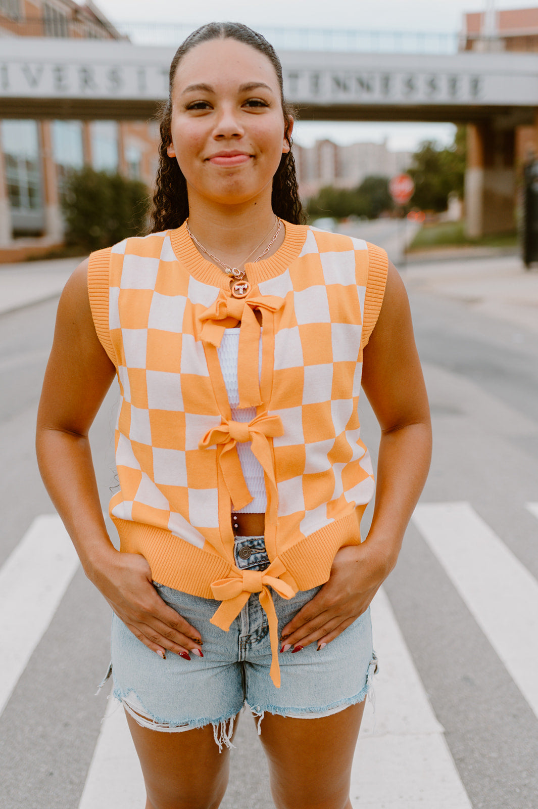 The Victory Bow Knit Vest | Tennessee Orange