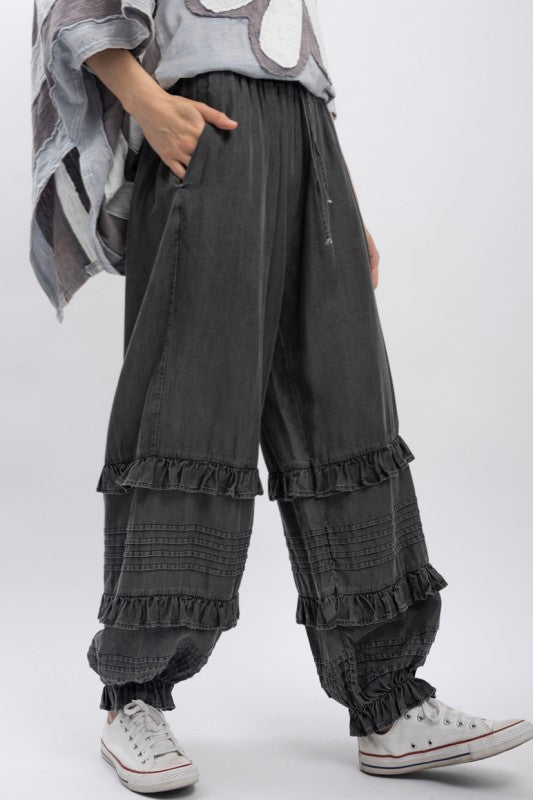 Shadowline Ruffle Jogger