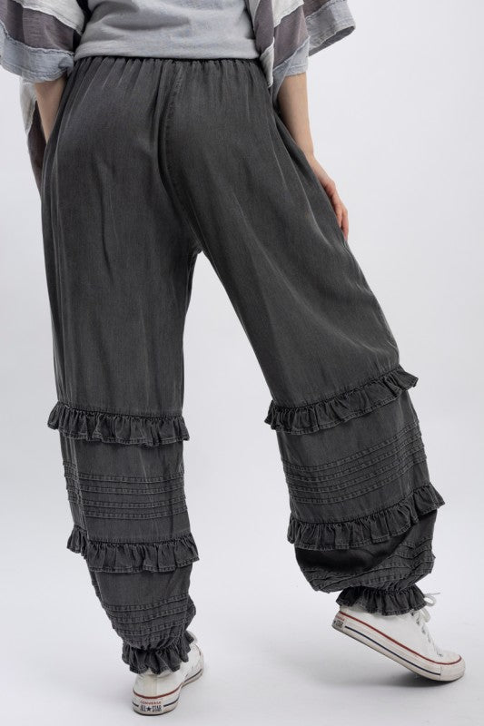Shadowline Ruffle Jogger
