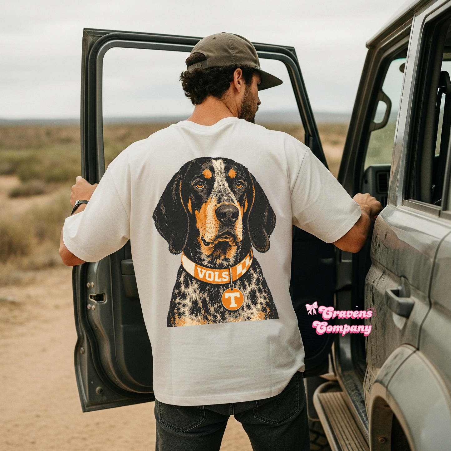 Volunteer Hound Back Graphic Tee | Ivory